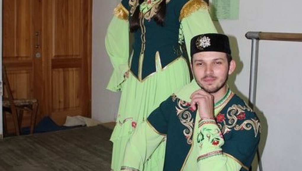 Songs and dances of the peoples of the world