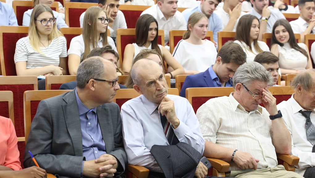 Векторы развития экономики с точки зрения науки