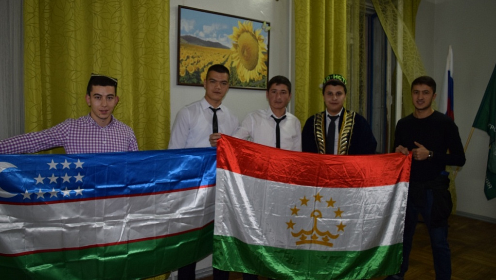 Страны мира под одной крышей