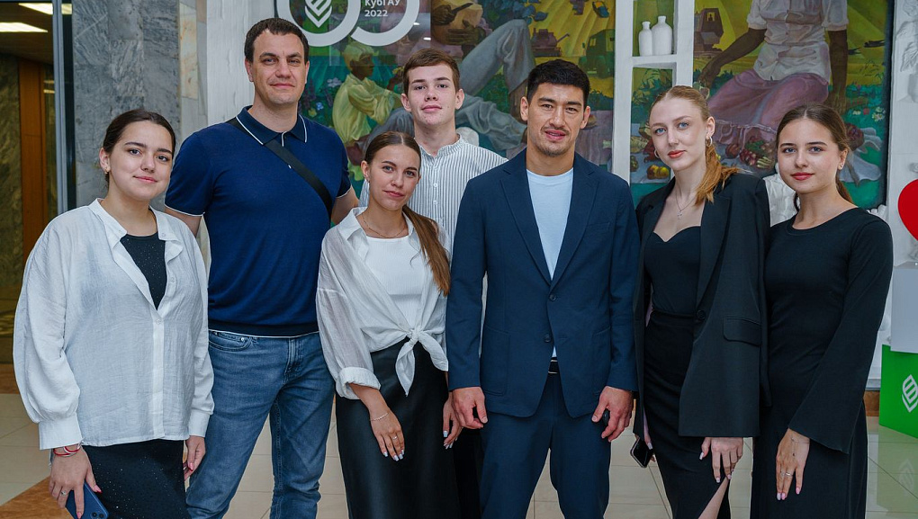 Чемпион мира по боксу – выпускник Кубанского ГАУ!