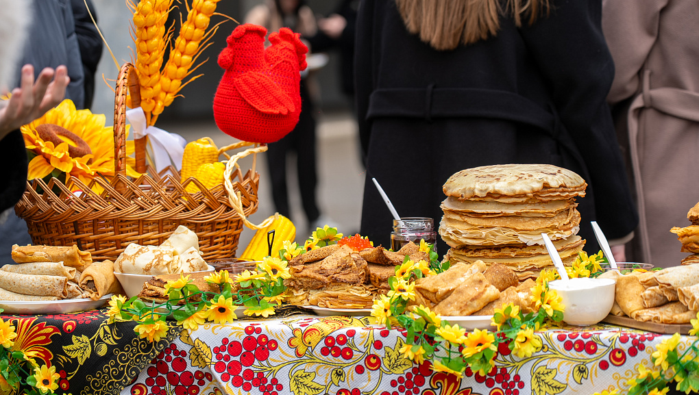 Пахнет солнцем и блинами – нынче Масленица с нами!