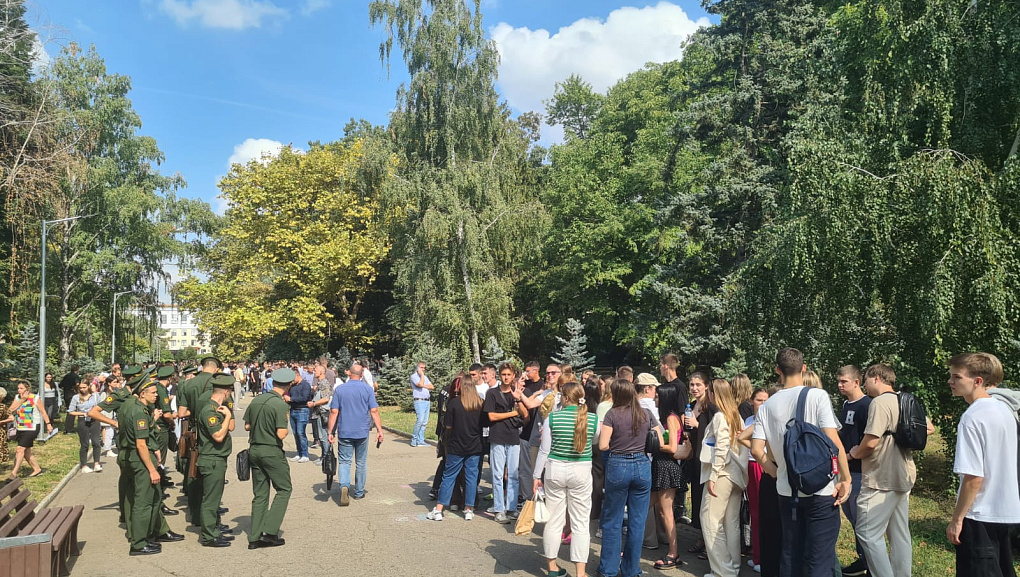 Тренировки по эвакуации помогают отработать четкий алгоритм действий в случае пожара
