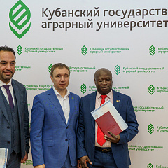 Поздравляем, аспиранты!