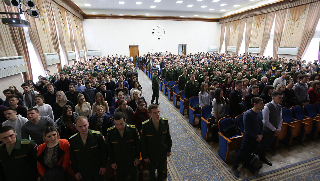 Поздравили защитников Отечества