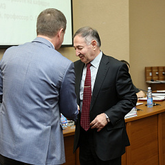 Ученый совет наградил лучших