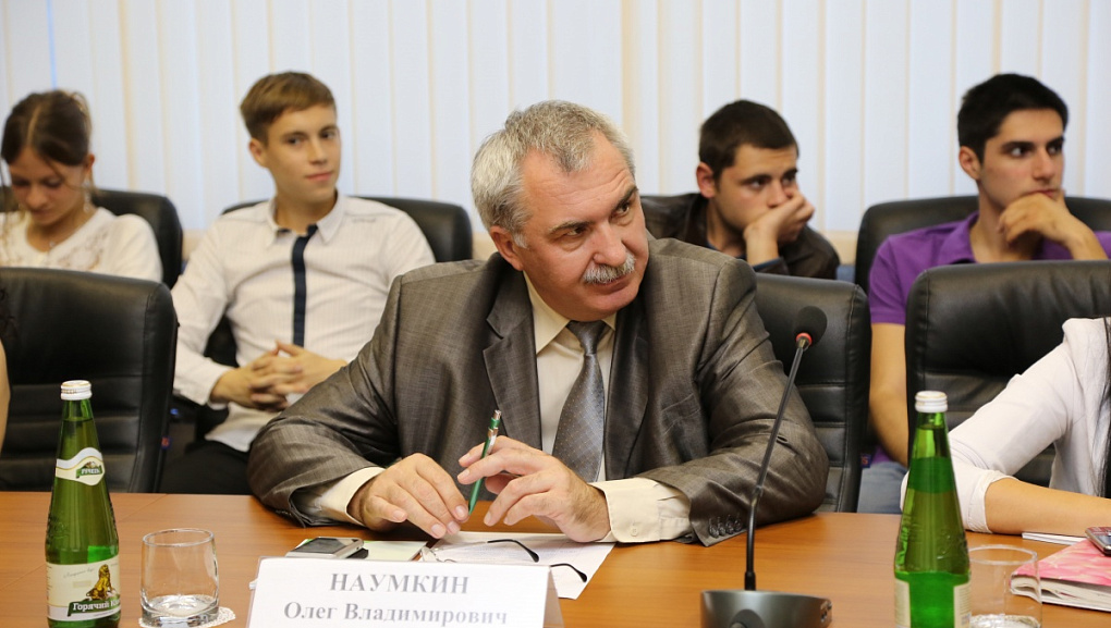Круглый стол комитета Совета молодых депутатов Краснодарского края