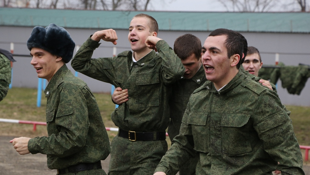 Соревнования студентов учебного военного центра