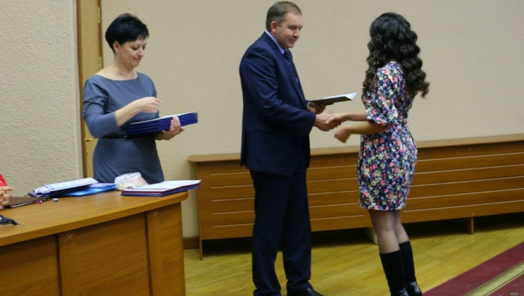Первые выпуски магистров и бакалавров на факультете заочного обучения