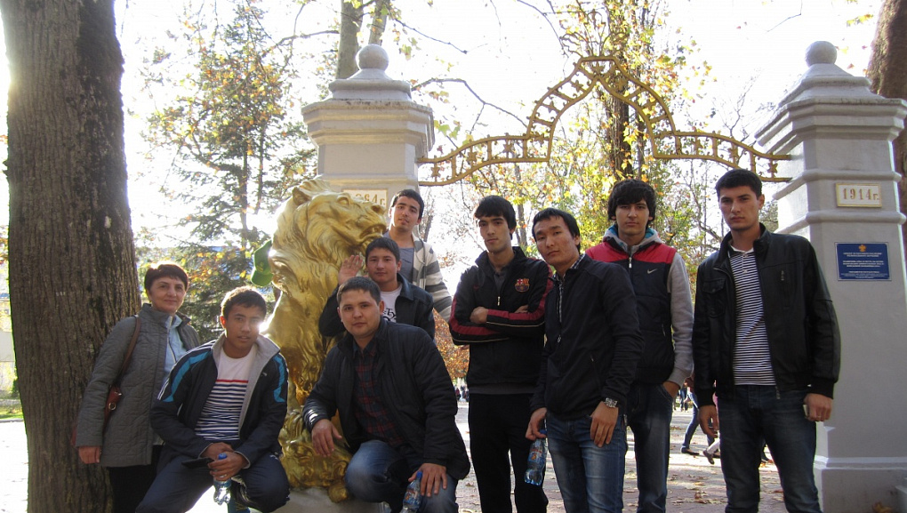 Trip of foreign students to the town of Goryachy Kluch