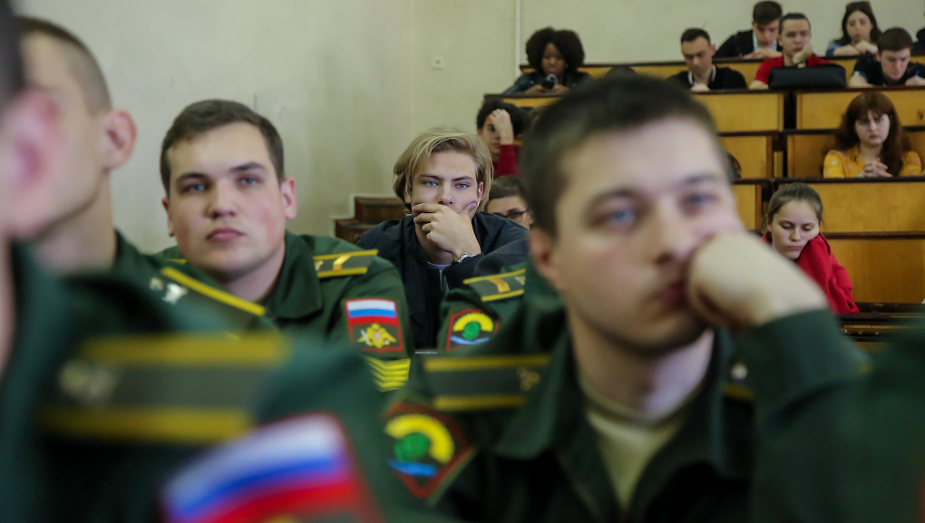 В КубГАУ показали оружие Победы
