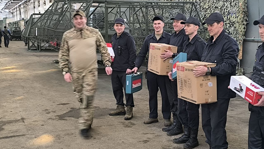 Всё для фронта, всё для победы!