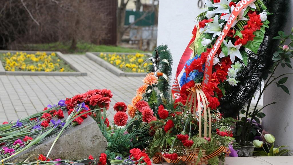 Вечная память освободителям города