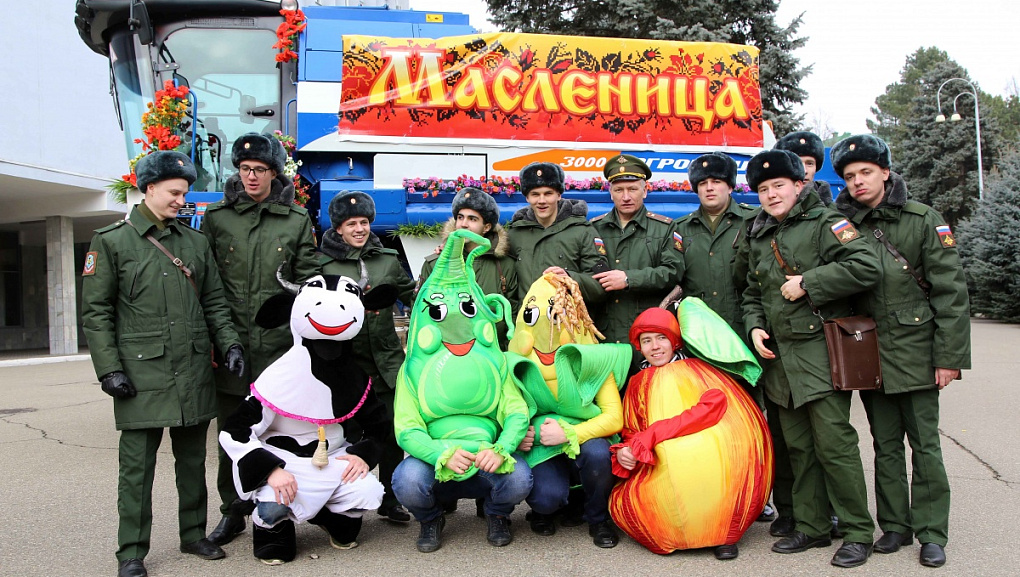 С Масленицей! 
