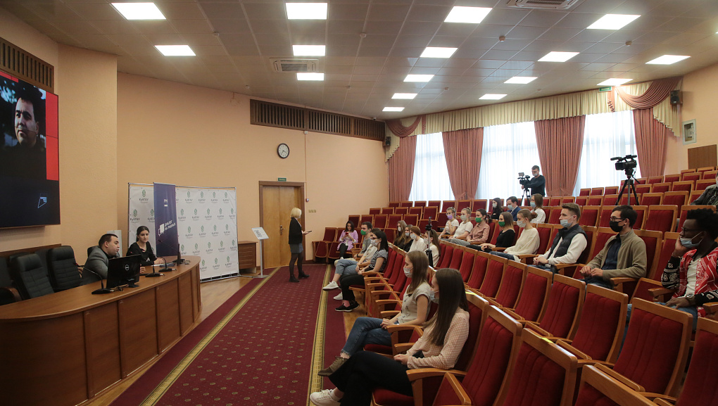 Диалог на равных 