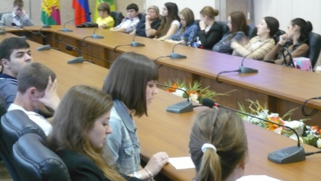 «Красуйся, град Петров, и стой непобедимо, как Россия!»
