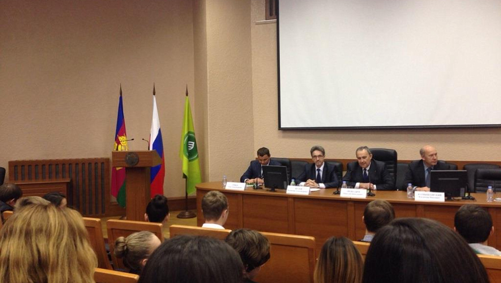 Встреча студентов с председателем Арбитражного суда Краснодарского края и работником следственного отдела СУ СК РФ