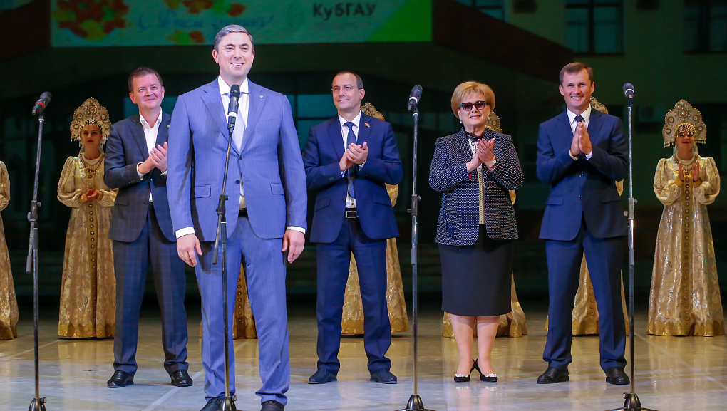 Эта добрая традиция – День знаний!