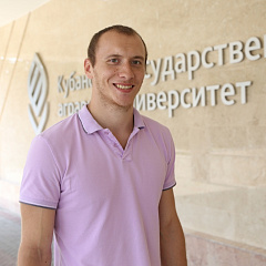 Выпускник КубГАУ на сборах цирка дю Солей!