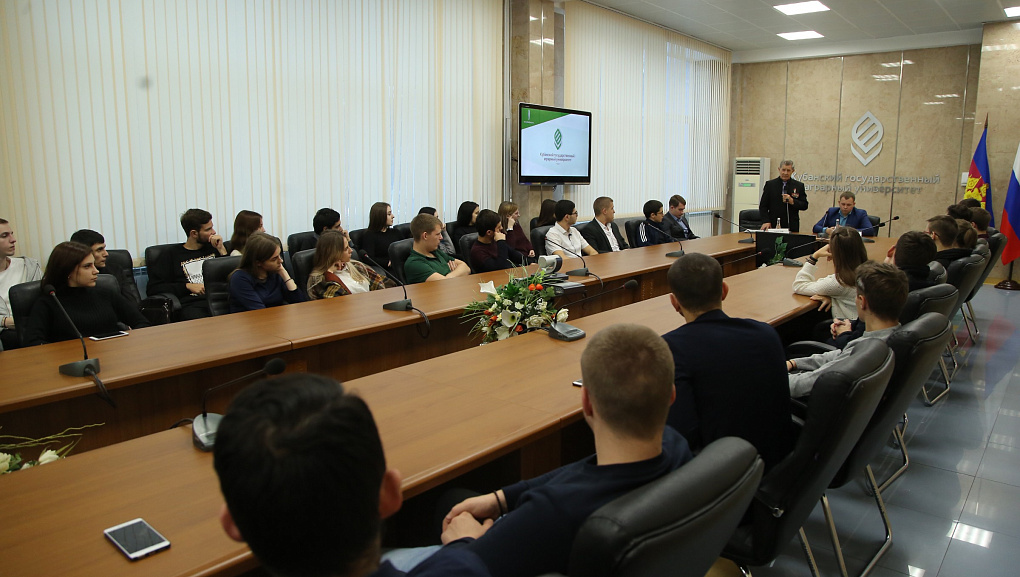 «Диалог на равных» с Героем Советского Союза
