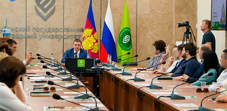 Пленарное заседание конференции студентов по итогам нир за 2023 год