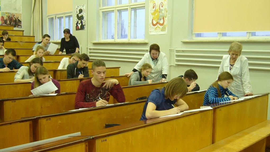 Первокурсники биологических факультетов сразились на олимпиаде по химии