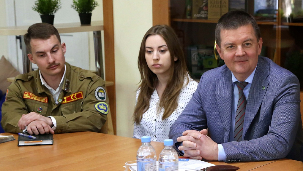 Ректор встретился со студентами «один на один»