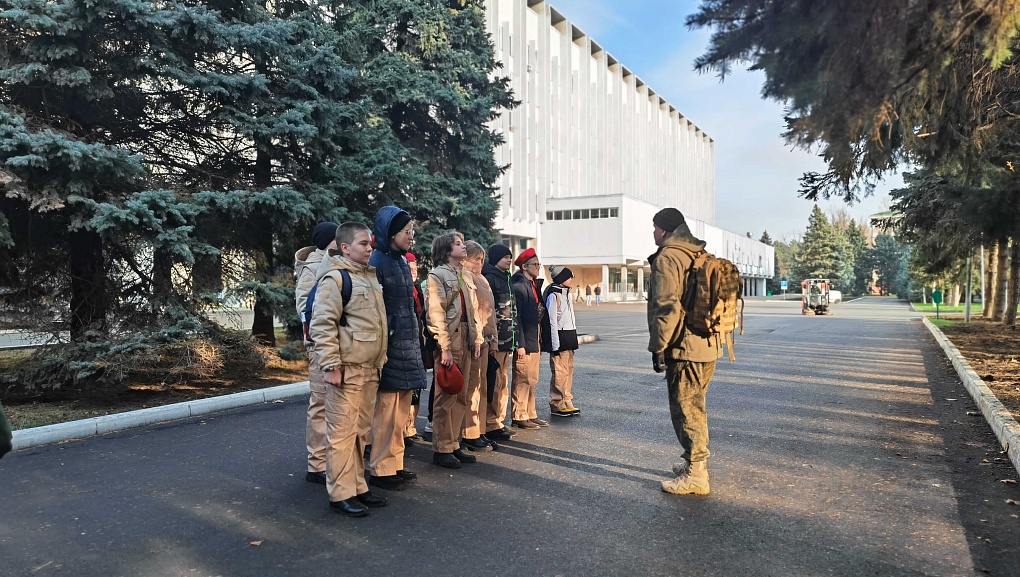Клуб «Поиск» встретил школьников-юнармейцев