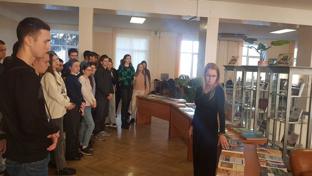  В библиотеке  прошла выставка «День кафедры Строительства и эксплуатации водохозяйственных объектов»