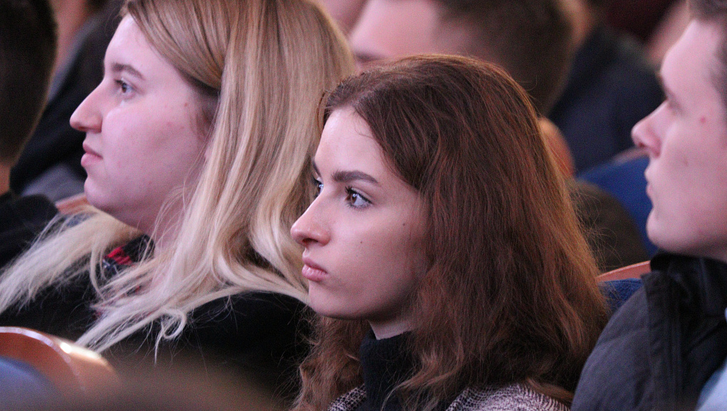 Приветствовали московского исполнителя
