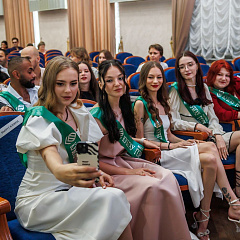 В добрый путь, выпускники!