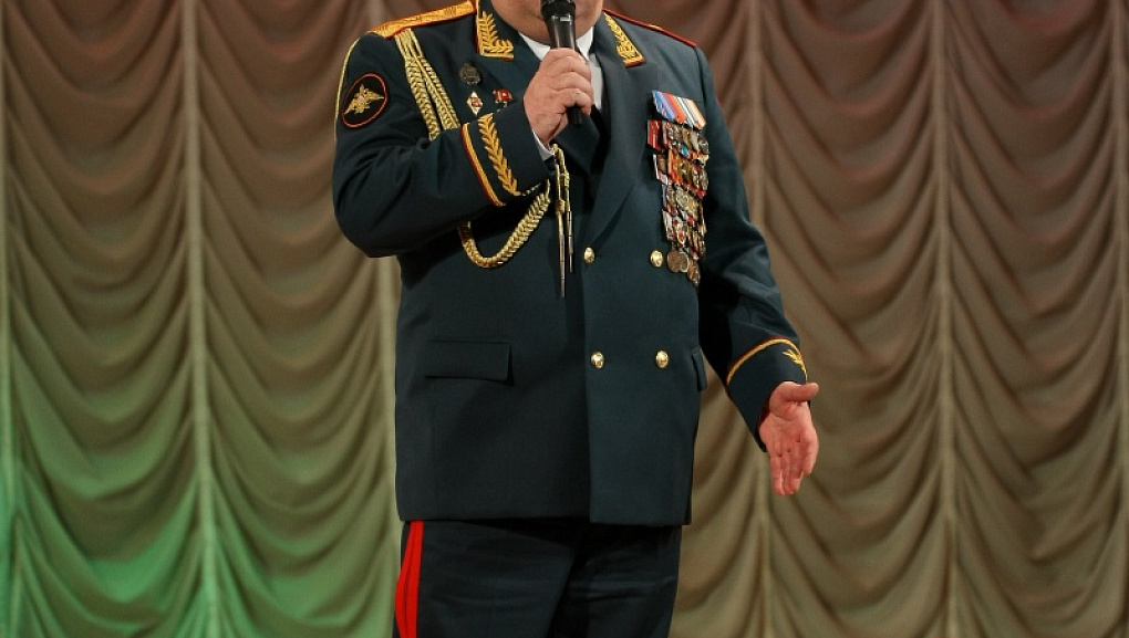 С праздником, защитники!
