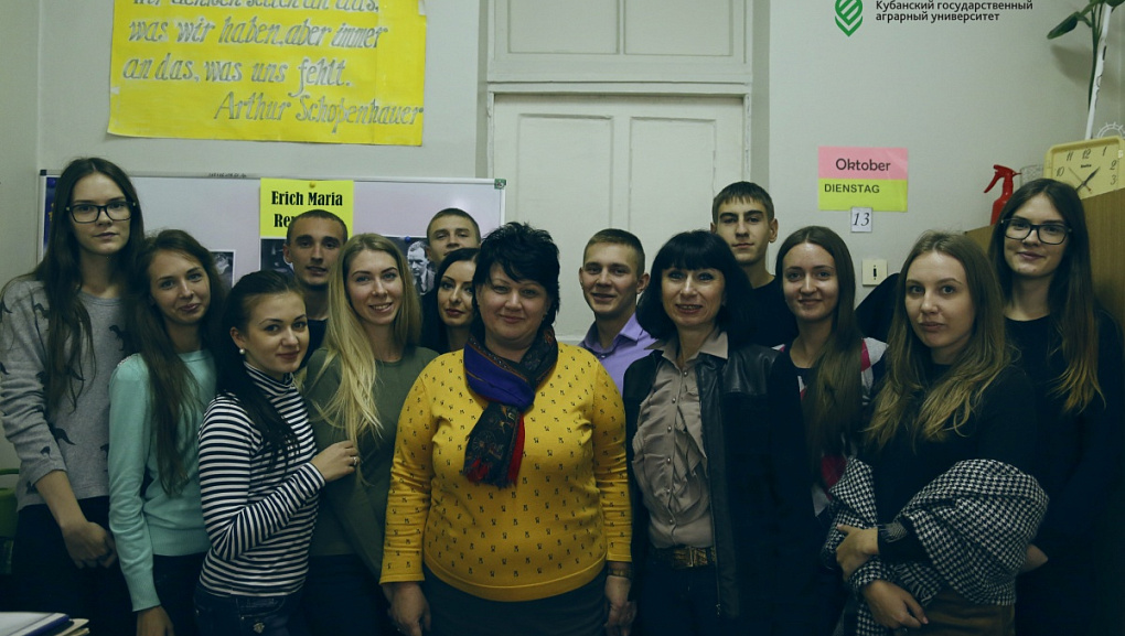 Еще как читают! 