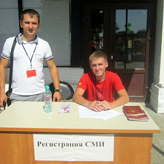 Наши волонтеры на «Дерби»
