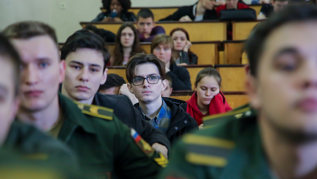 В КубГАУ показали оружие Победы