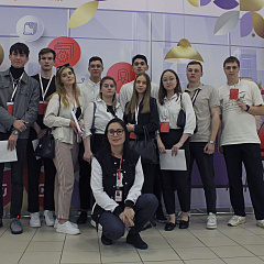Студенты учетно-финансового факультета на Дне открытых дверей в ОЦО Магнит