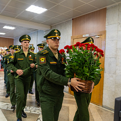 Этот праздник со слезами на глазах...