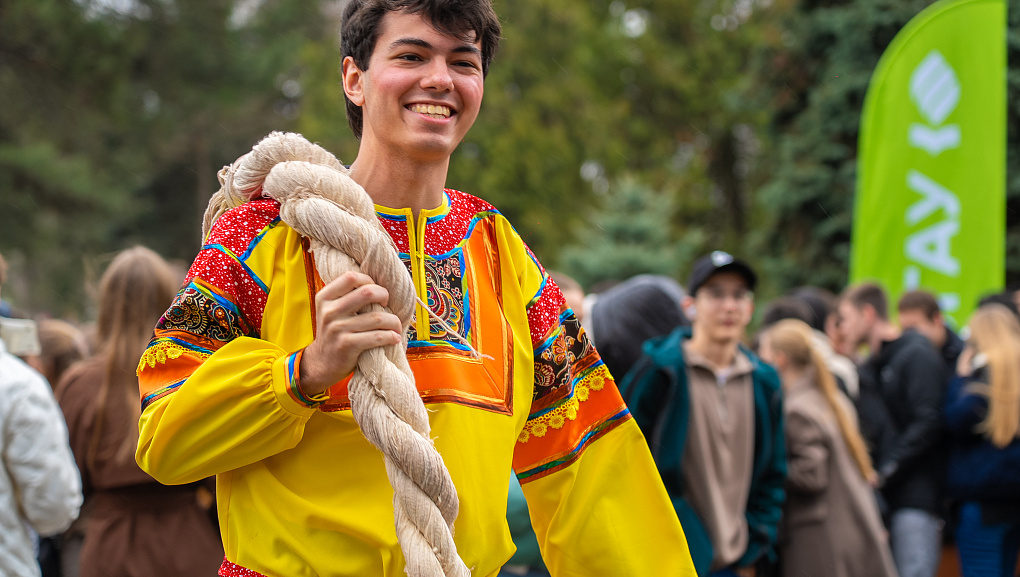 Пахнет солнцем и блинами – нынче Масленица с нами!