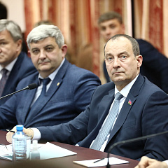 Студенты КубГАУ за круглым столом с губернатором Кубани