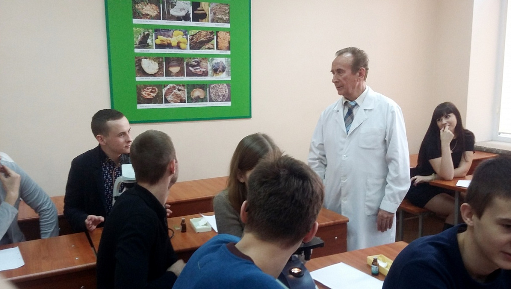 Школьники познакомились с  факультетами защиты растений, агрохимии и почвоведения