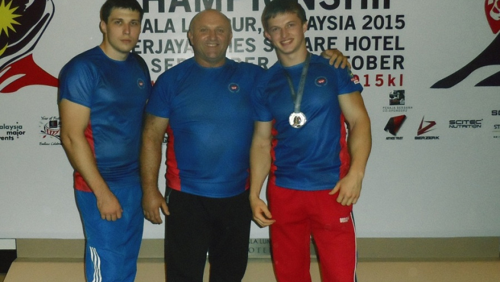 На пьедестале чемпионата мира по армрестлингу наш студент