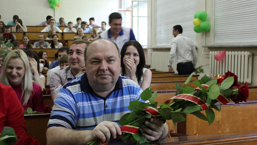 Последний звонок на факультете прикладной информатики для первого выпуска бакалавров