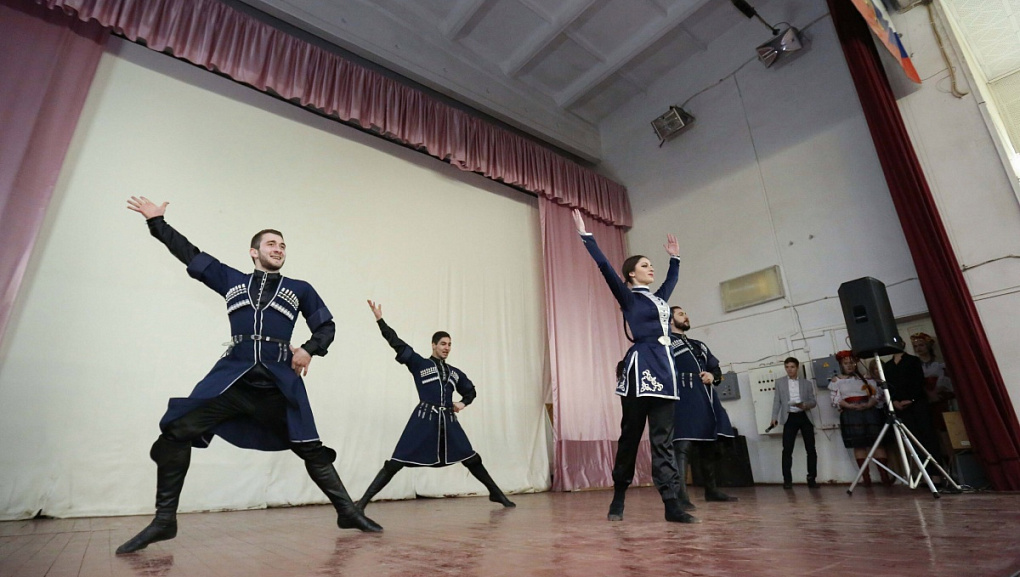 С праздником, защитники!