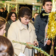 Студенты юрфака подарили детям Новый год