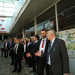 Компания «Ростсельмаш» подарила КубГАУ зерноуборочный комбайн