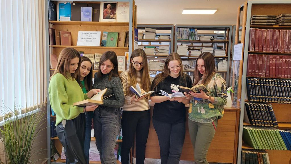 Книжная выставка «Как зарождалась научная мысль»
