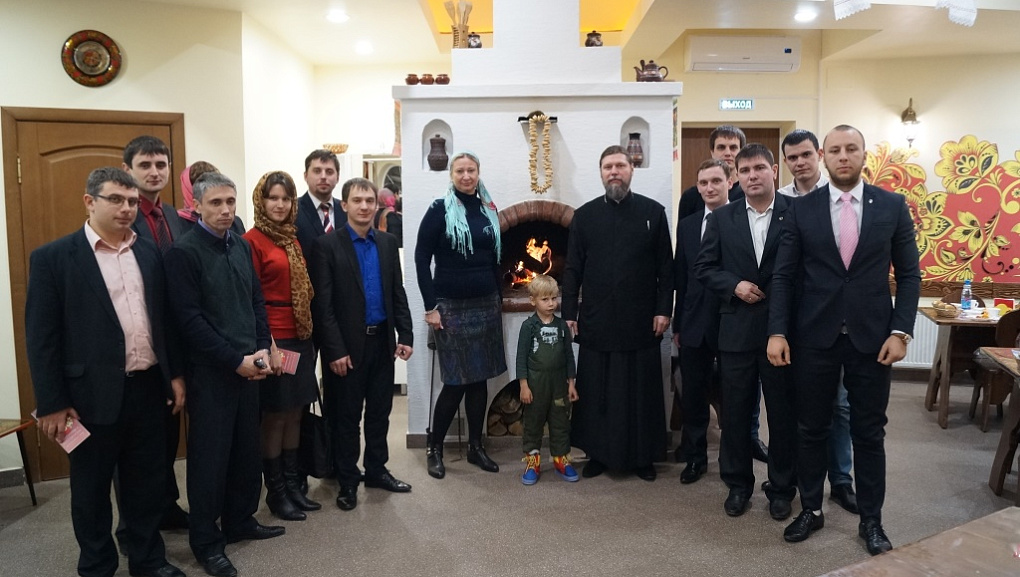 Экскурсия в храм Рождества Христова