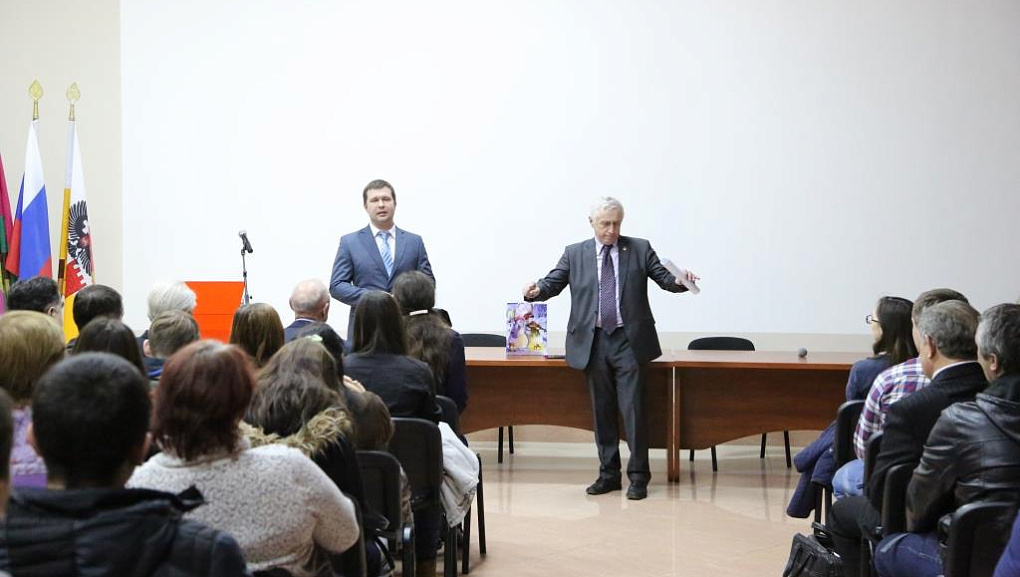 Круглый стол «Экстремизм и борьба с его проявлениями в молодежной среде»