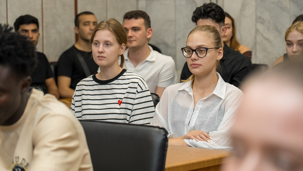 Традиции из века в век