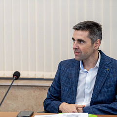 Шаг навстречу