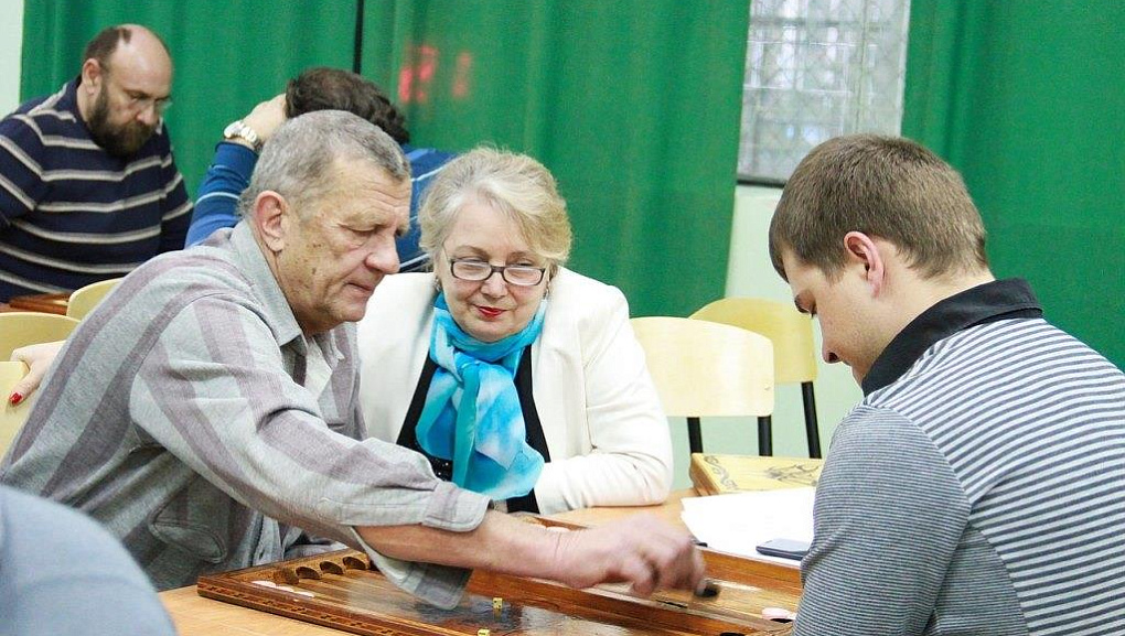 Соревнования по игре в нарды